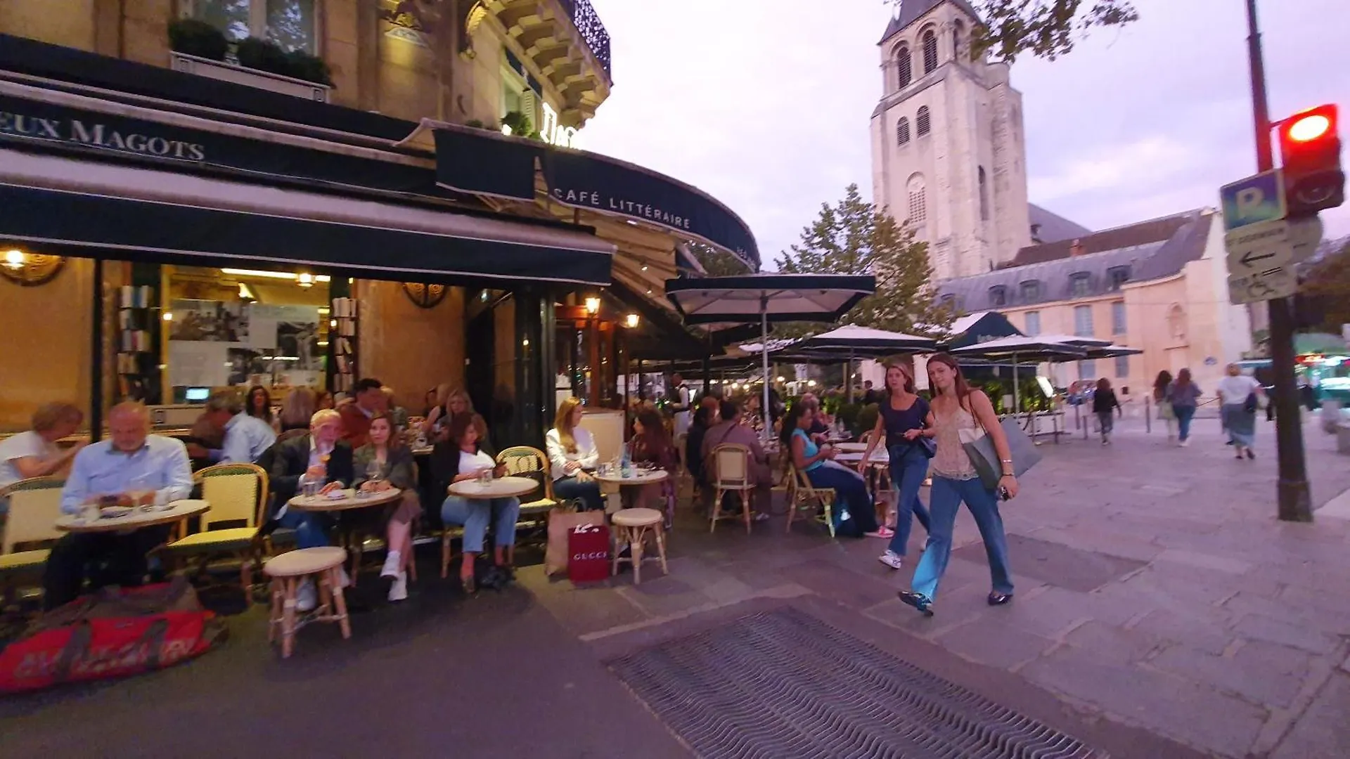 Gare Montparnasse,Gorgeous Place, Center ,Close To Eiffel Tour And Louvre Meusm , Front Metro Apartment Paris Homestay