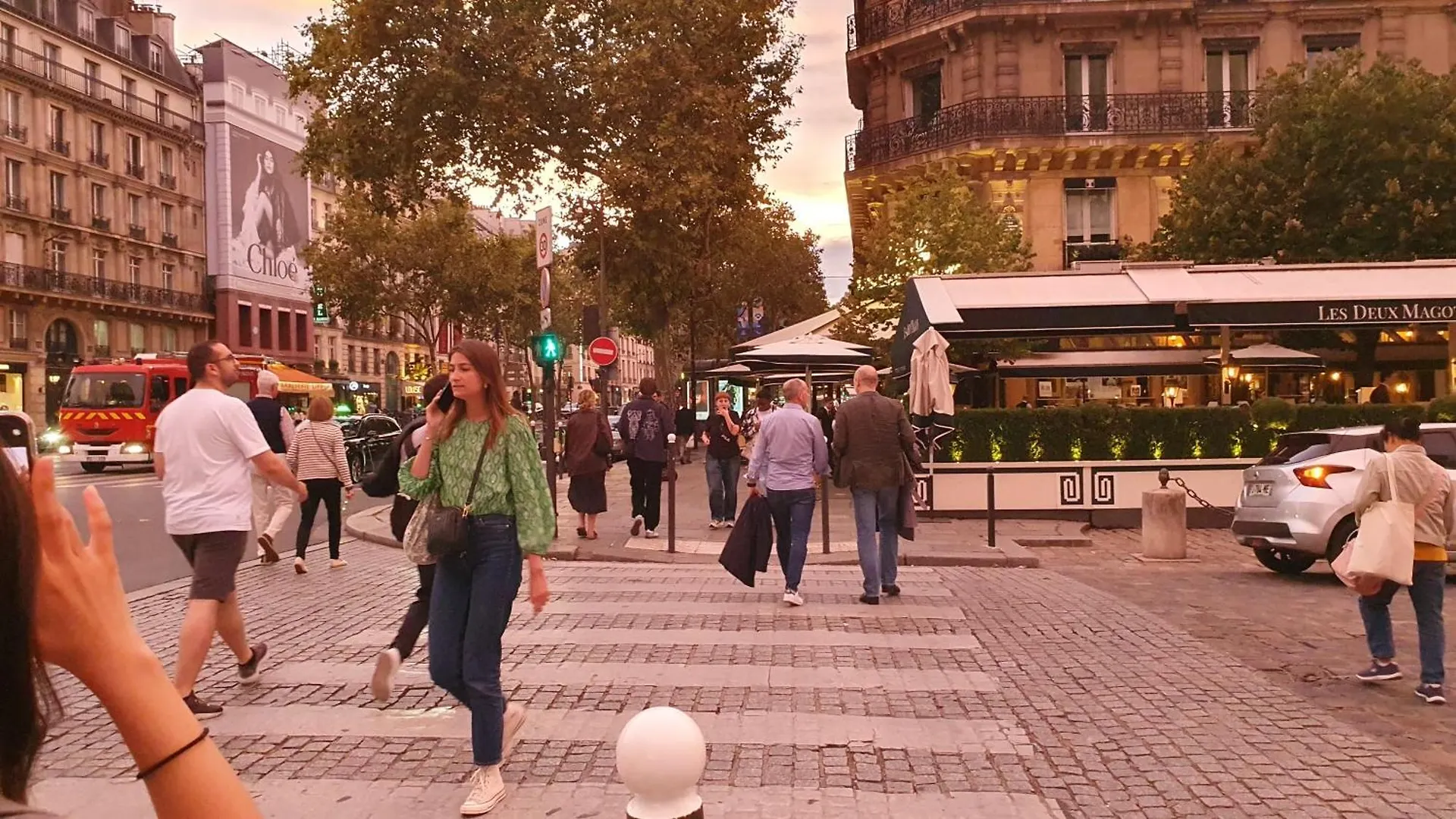 Gare Montparnasse,Gorgeous Place, Center ,Close To Eiffel Tour And Louvre Meusm , Front Metro Apartment Paris