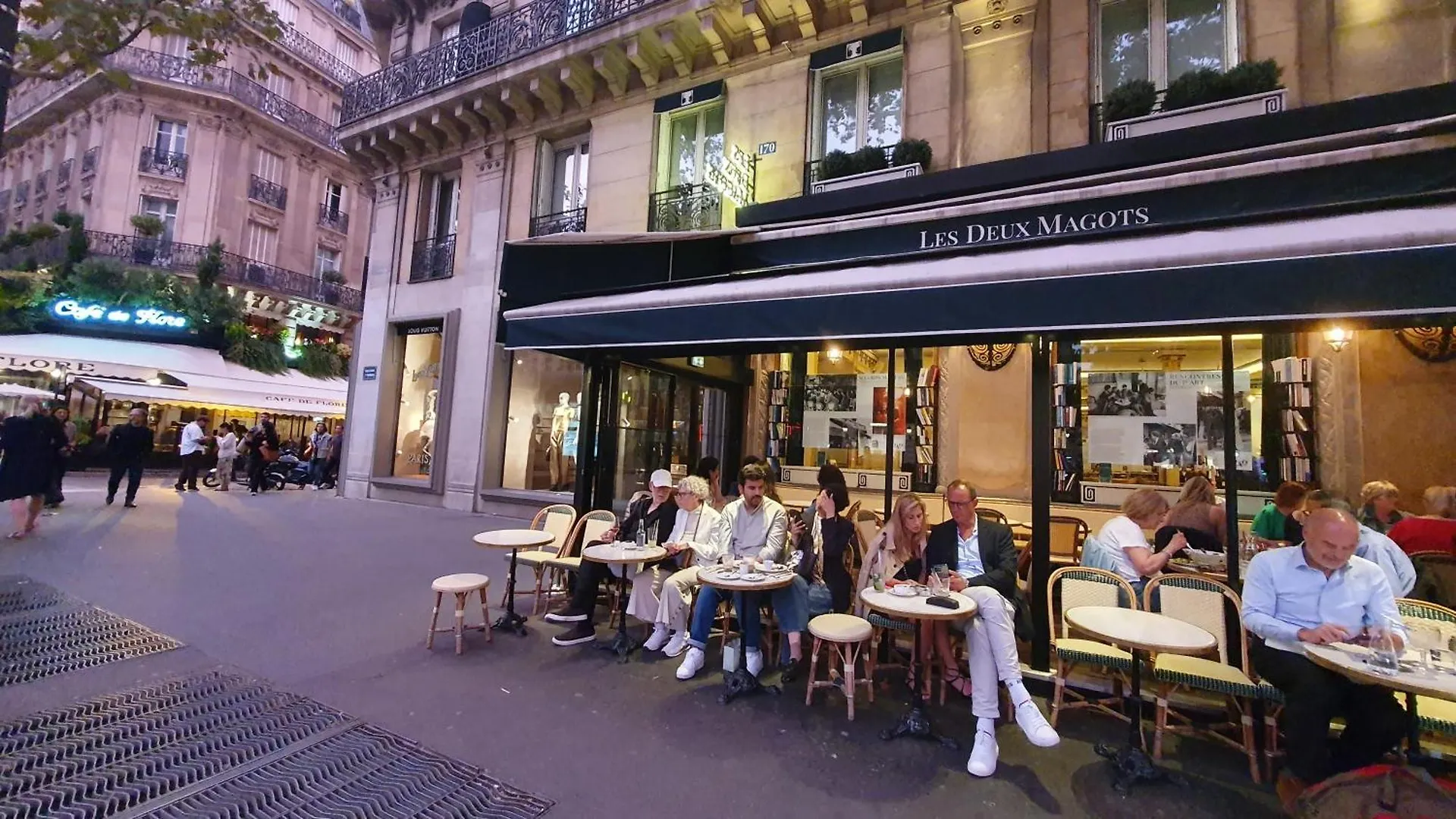 Homestay Gare Montparnasse,Gorgeous Place, Center ,Close To Eiffel Tour And Louvre Meusm , Front Metro Apartment Paris
